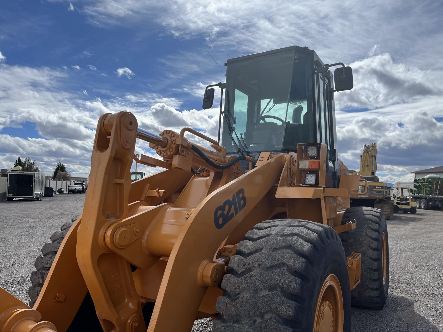 ./imagenes/INVOICE/2019/16742/CARGADOR FRONTAL CASE 621B (20).JPG